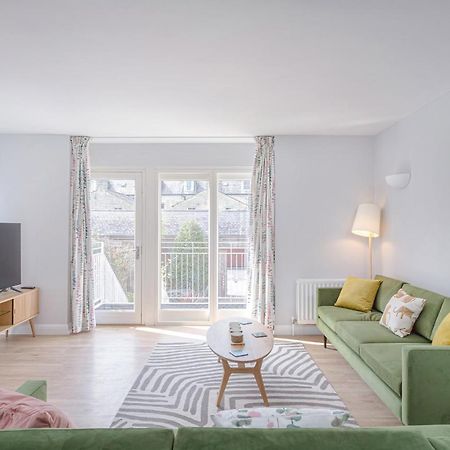 3 Bedroom Jesus Green Townhouse With Parking CBG Eksteriør bilde